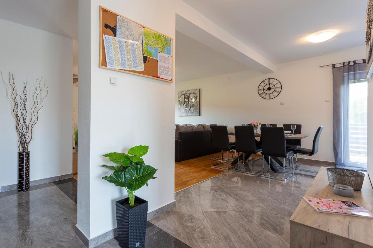 Apartmani Karoca 3 بولا المظهر الخارجي الصورة