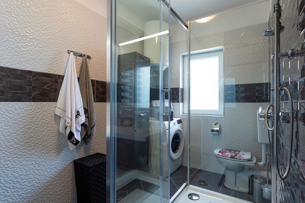 Apartmani Karoca 3 بولا المظهر الخارجي الصورة