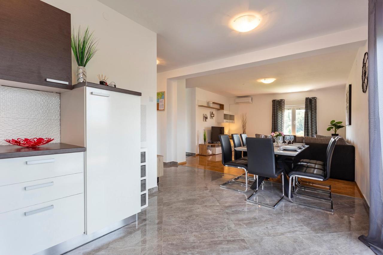 Apartmani Karoca 3 بولا المظهر الخارجي الصورة