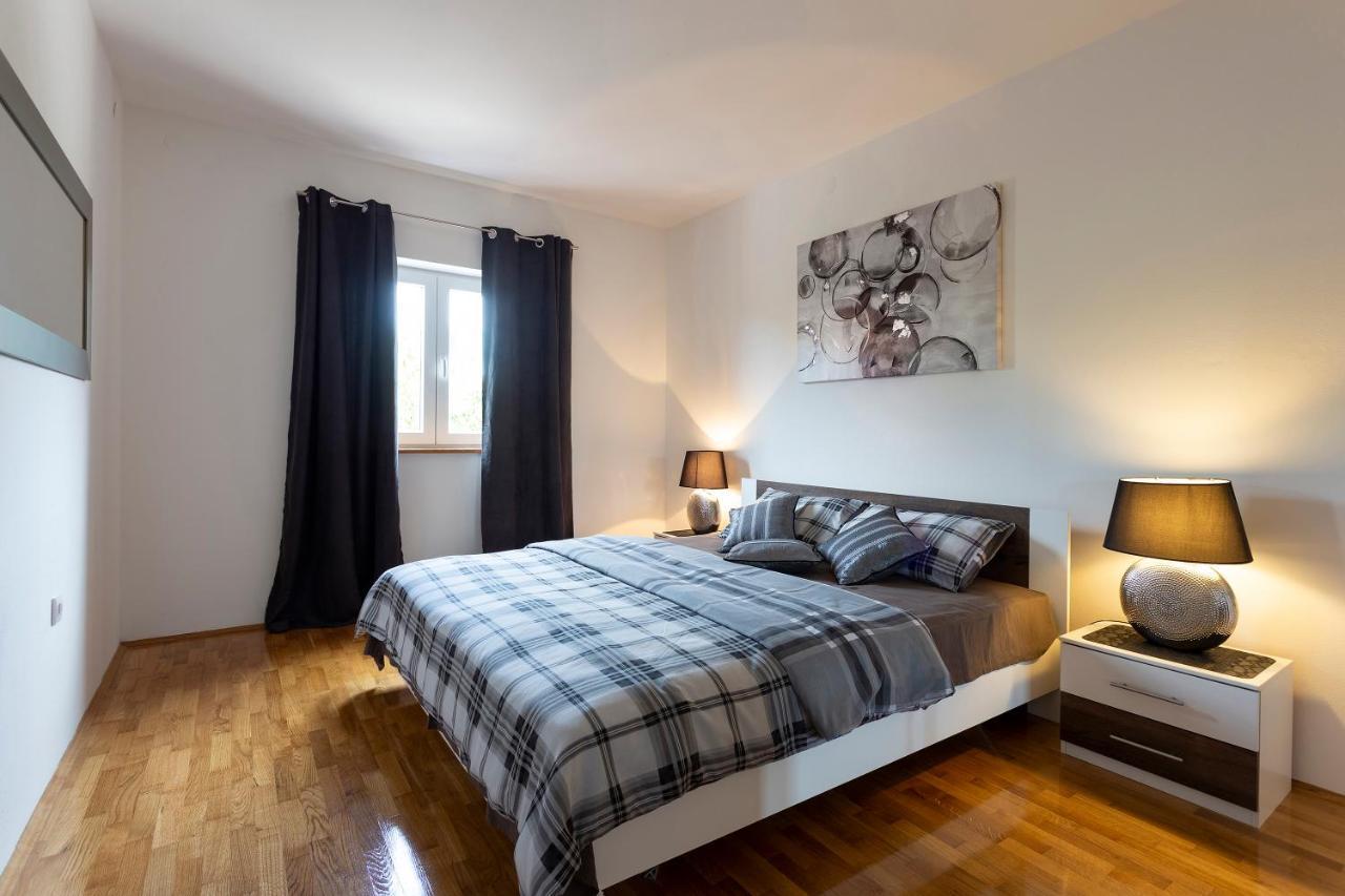 Apartmani Karoca 3 بولا المظهر الخارجي الصورة