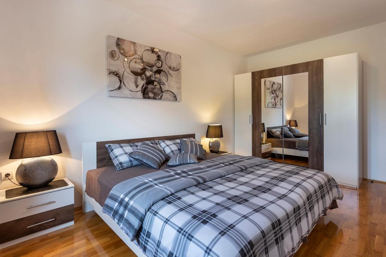Apartmani Karoca 3 بولا المظهر الخارجي الصورة
